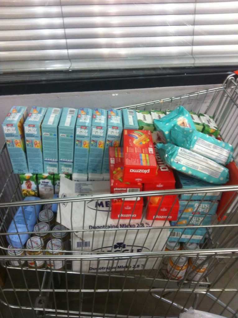 Food supplies for Nemanja Apostolović 3