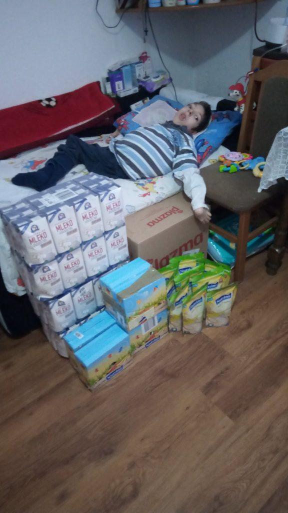 Several monthly supplies of food for Nemanja Apostolović 5