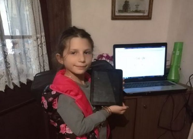 Donacija laptopa i tableta za porodicu Ignjatović