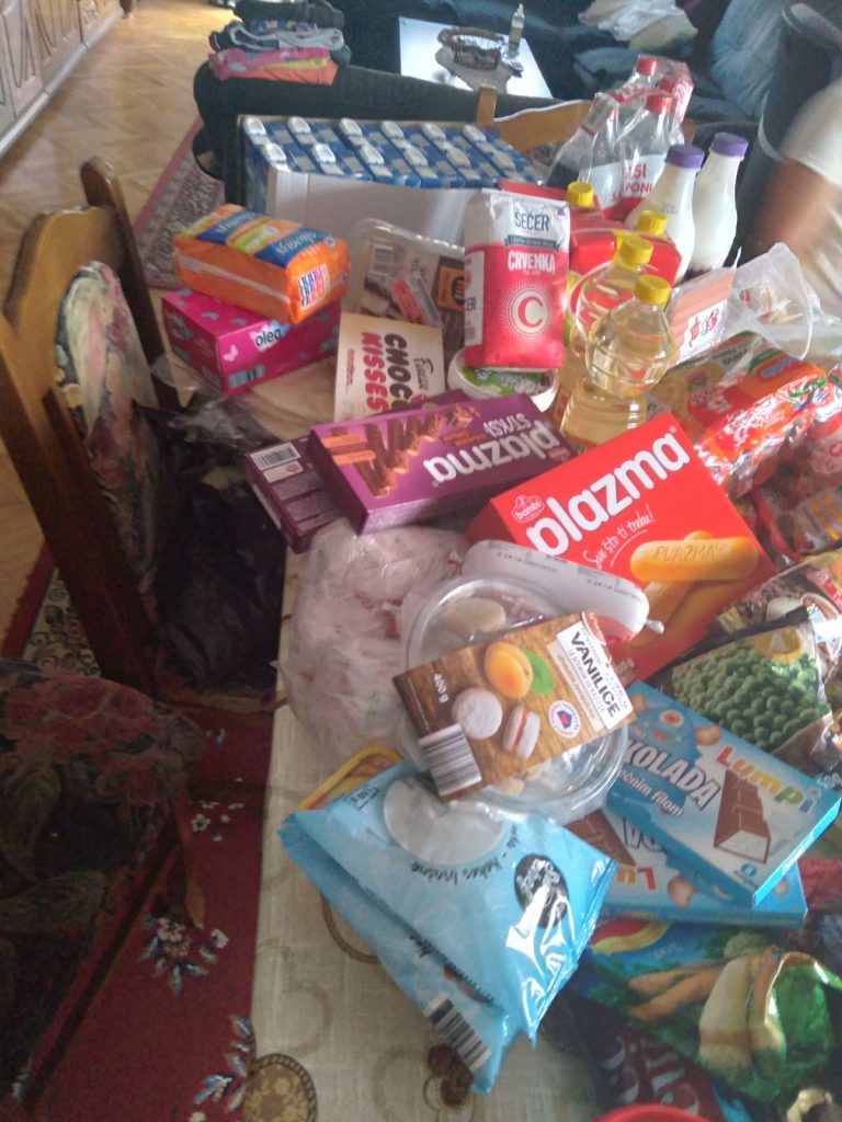 Donacija namirnica i drugih potrepština za porodicu Stevanović 5
