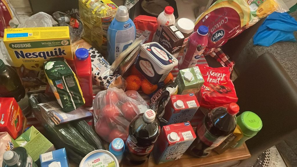 Kupovina namirnica Eni i Dušanu 2 Kupovina namirnica Eni i Dušanu 2