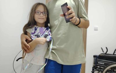 Donacija hodalice i očuvanog mobilnog telefona porodici Ivković