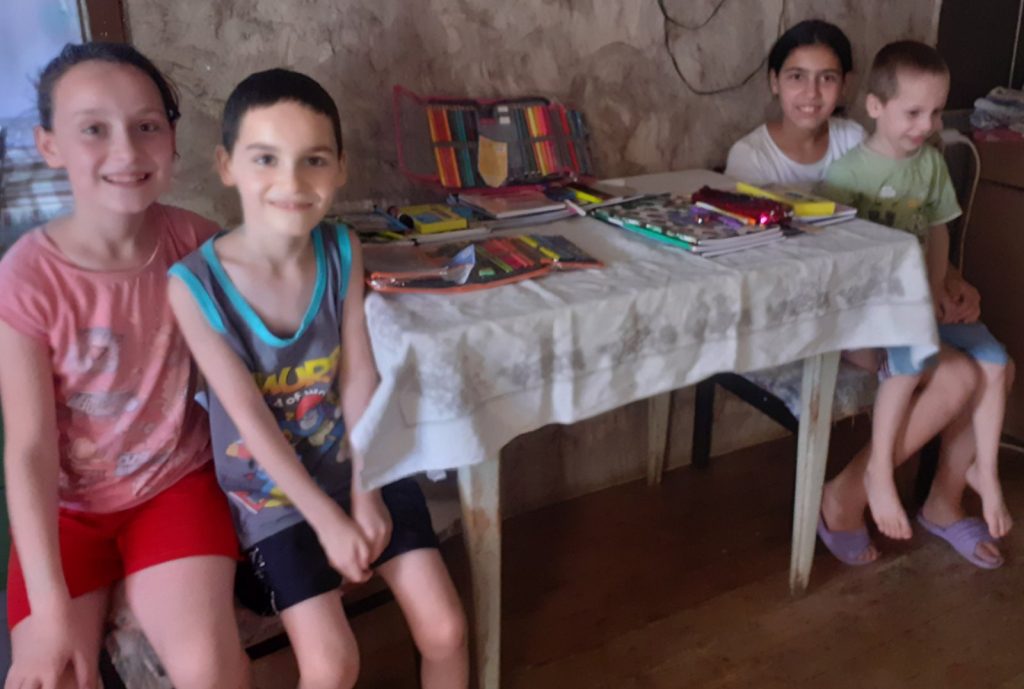 Kupovina školskog pribora ugroženoj deci 2025. 12