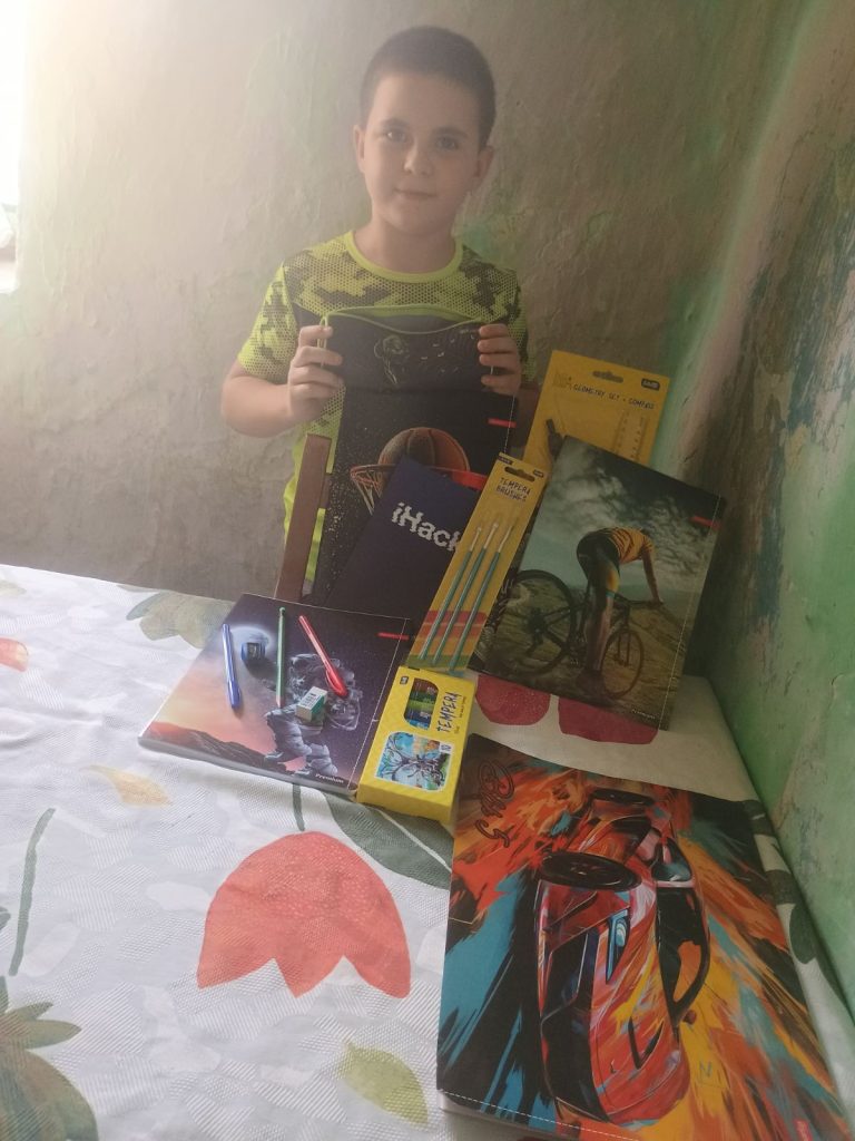 Kupovina školskog pribora ugroženoj deci 2025. 16