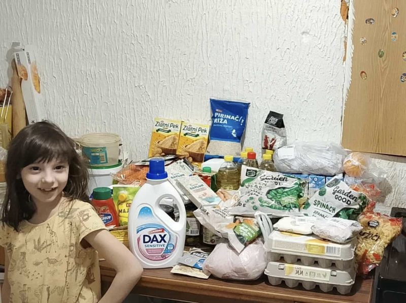 Uspešne Akcije 4 Kupovina namirnica porodici Dunđerski