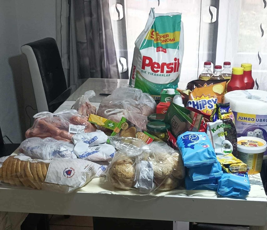 Kupovina namirnica porodici Biserčić 2