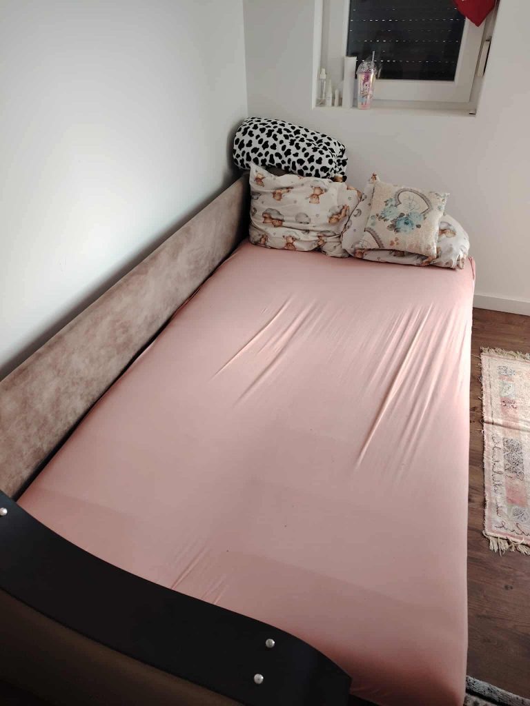 Donacija očuvanog kreveta porodici Ivković 1