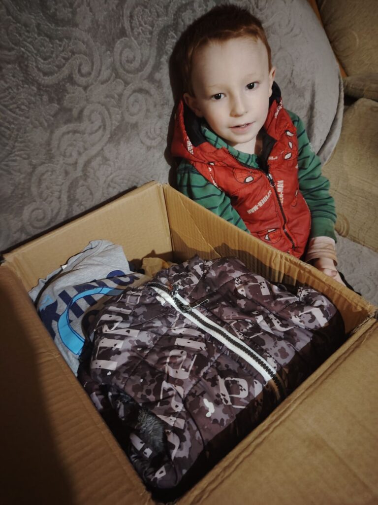 USPEŠNA AKCIJA - DONACIJA GARDEROBE PORODICI JOVANOVIĆ IZ IVANJICE