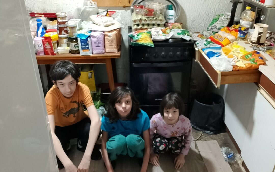 Kupovina hrane i sredstava za higijenu porodici Dunđerski – uspešna akcija
